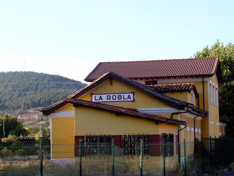 Antiguo Camino de Santiago: de La Robla a Canales, León.