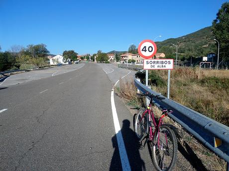 Antiguo Camino de Santiago: de La Robla a Canales, León.