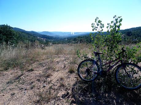 Antiguo Camino de Santiago: de La Robla a Canales, León.