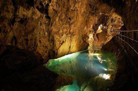 Nueva Sección: Viajes; La Gruta de las Maravillas