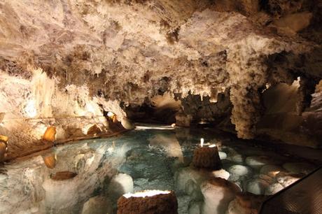 Nueva Sección: Viajes; La Gruta de las Maravillas