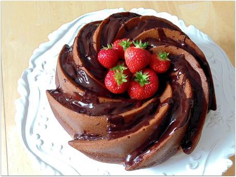 Bundt cake de mascarpone y chocolate