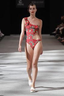 Elena Rubio presenta 'Libre, Linda y Loca' su propuesta para el próximo verano