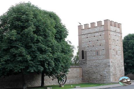 Camino por la ruta del Quijote: ¿Qué ver en Alcalá de Henares? Muralla de Alcala Henares