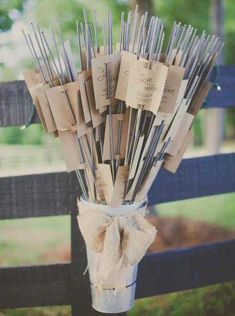 Pon bengalas en tu boda y que brille el amor