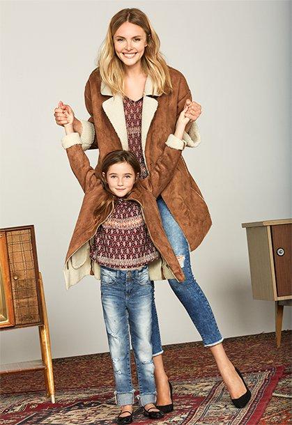 NUEVAS COLECCIONES; LEFTIES, MOM&I.-