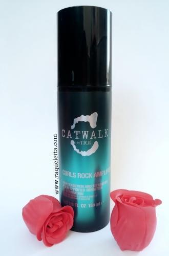 Intensificando los Rizos con Curls Rock Amplifier de Catwalk By TIGI Intensificando los Rizos con Curls Rock Amplifier de Catwalk By TIGI