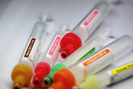 Los análisis de sangre, orina y heces a examen