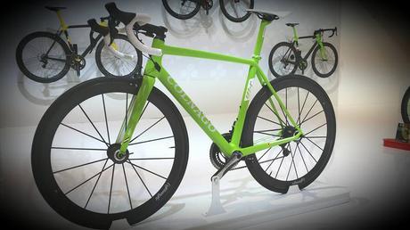 V1-r edición limitada