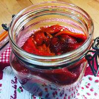 Ensalada De Pimientos Asados Con Brotes Y Bonito En Escabeche