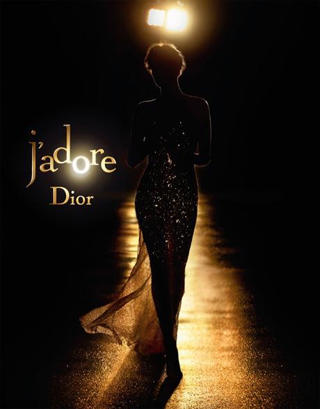 Charlize Theron sigue siendo la imagen indiscutible de J'Adore Dior