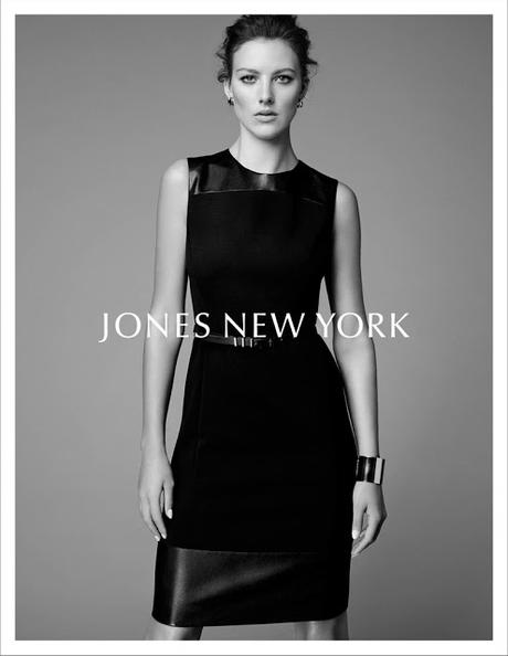 Eliza Cummings protagoniza la nueva campaña de Jones New York
