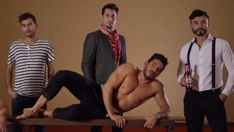 Cerveza Andes aparta a los chicos guapos de los bares para que los normalitos puedan ligar