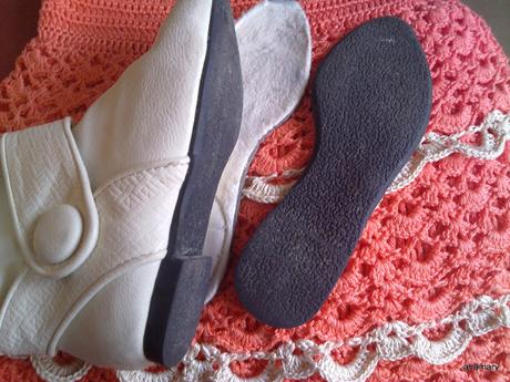 reciclando...de botas a zapatos de ganchillo