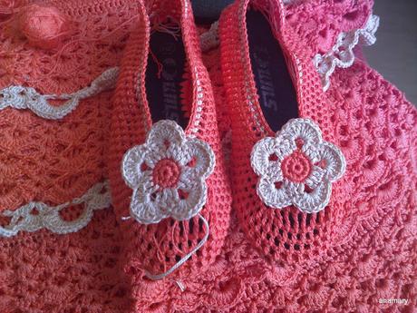 reciclando...de botas a zapatos de ganchillo