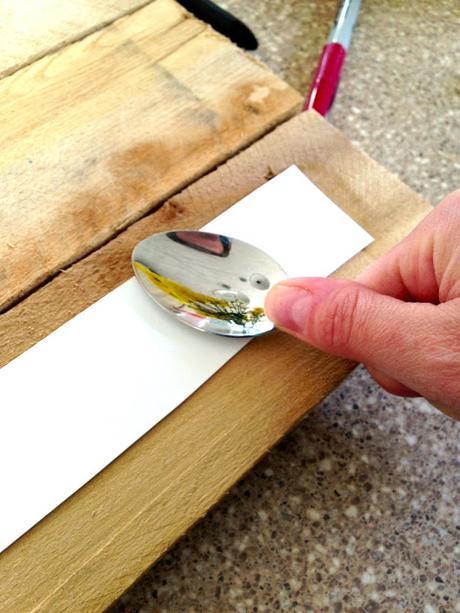 DIY: Haz un cabezal con mensaje con papel transfer para madera DIY: Haz un cabezal con mensaje con papel transfer para madera