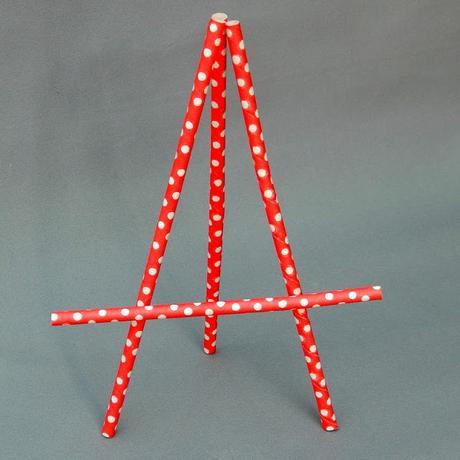 Atril DIY en cinco minutos. Atril DIY en cinco minutos.