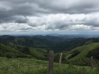 Día 11 (14/8/15): Vuelta a la carretera y camino del verde de Monteverde