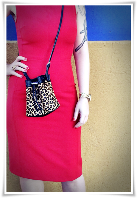 Nuestra bloguera de moda @Loqllevelarubia nos trae hoy… Simply red