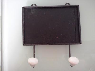 ♥ ♥ ♥ CARTEL/PERCHA  (ORDEN EN EL CUARTO DE LAVADO PRIMERA PARTE)