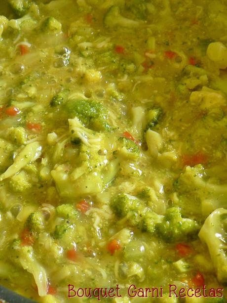 Fideos de maíz con vegetales gratinados (receta apta para celíacos/sin gluten)