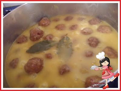 * Albóndigas en salsa de cebolla (tradicional)