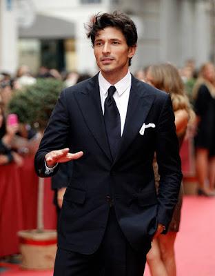 Corberó y Velencoso quieren trabajar juntos