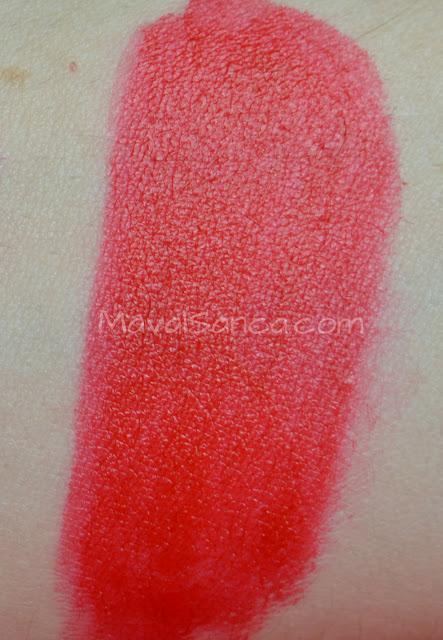 MAKEUP REVOLUTION ICONIC PRO Lipstick: Not In Love - Duel - Liberty Matte