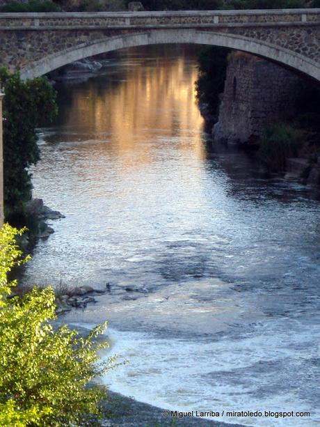 Entre los puentes de Alcántara, Toledo