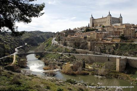 Entre los puentes de Alcántara, Toledo