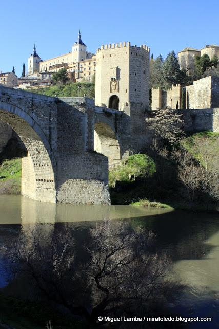Entre los puentes de Alcántara, Toledo