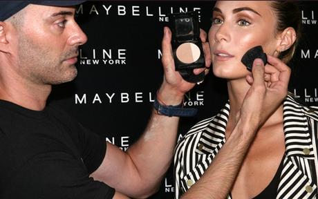 Maybelline NY Maquillador de los Desfiles de la Segunda Jornada de Madrid Fashion Show