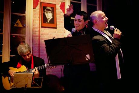 UNA NOCHE DE RADIOTEATRO - por Catulo Bernal.