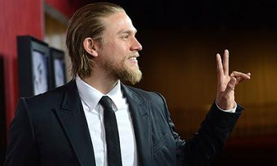 Charlie Hunnam, lamenta no ser Christian Grey