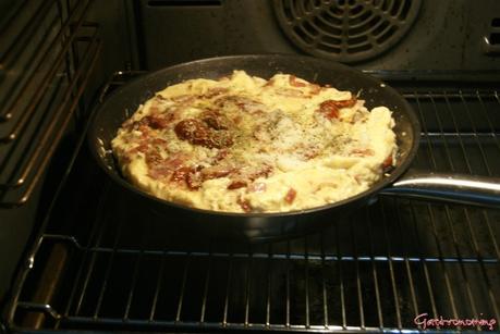 Frittata de panceta y tomates deshidratados