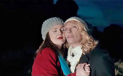 Toni Collette y Drew Barrymore en el TIFF 2015
