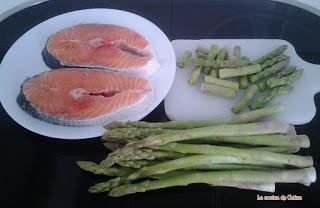 Salmón con coulis de espárragos trigueros