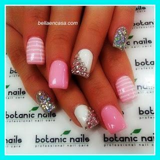 Ideas modernas para decorar uñas !!!