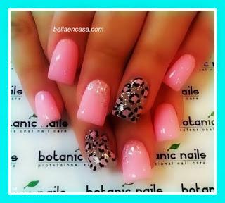 Ideas modernas para decorar uñas !!!