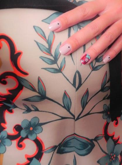 Aires étnicos en otoño (look con NABLA, manicura y outfit)