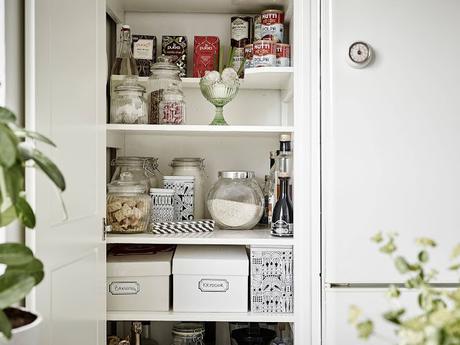 UN APARTAMENTO SENCILLO Y LUMINOSO