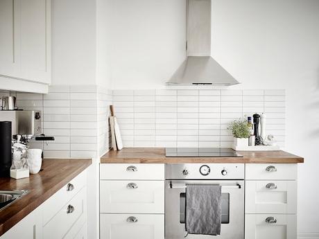 UN APARTAMENTO SENCILLO Y LUMINOSO