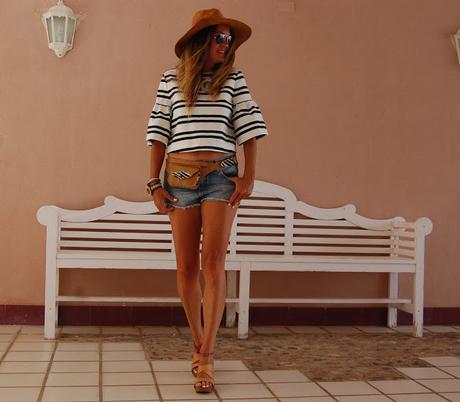 cROP tOP nAVY + rIÑONERA pRINT #nOUNIFORMES cROP tOP nAVY + rIÑONERA pRINT #nOUNIFORMES