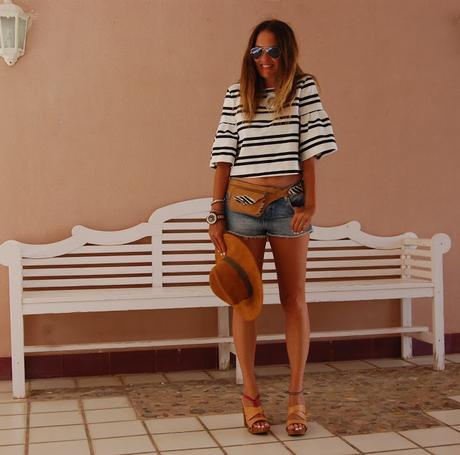 cROP tOP nAVY + rIÑONERA pRINT #nOUNIFORMES cROP tOP nAVY + rIÑONERA pRINT #nOUNIFORMES