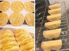 Tacos veganos con chili sin carne de judías negras y pico de gallo