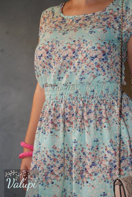 Outfit low cost: Flower dress