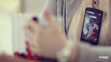 Listerine crea una app que ayuda a los ciegos a percibir sonrisas listerine tiempodepublicidad
