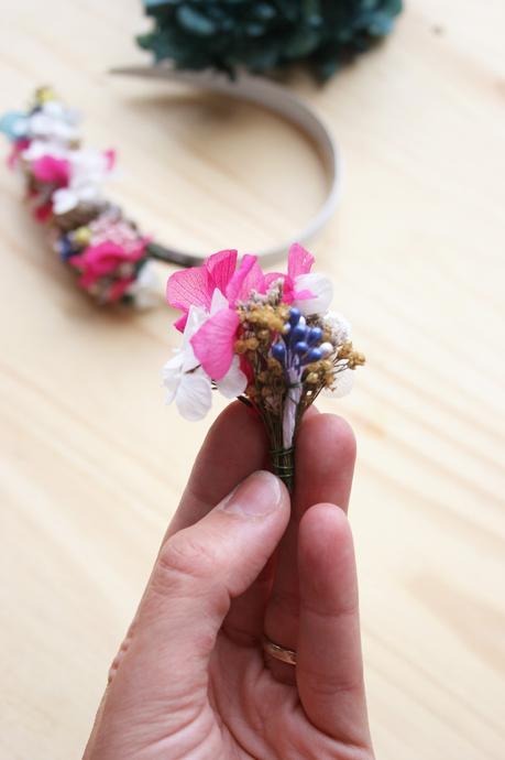DEF Deco - Decorar en familia: Diy diadema de flores preservadas y secas5