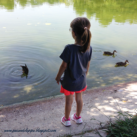 LittleAna en el lago