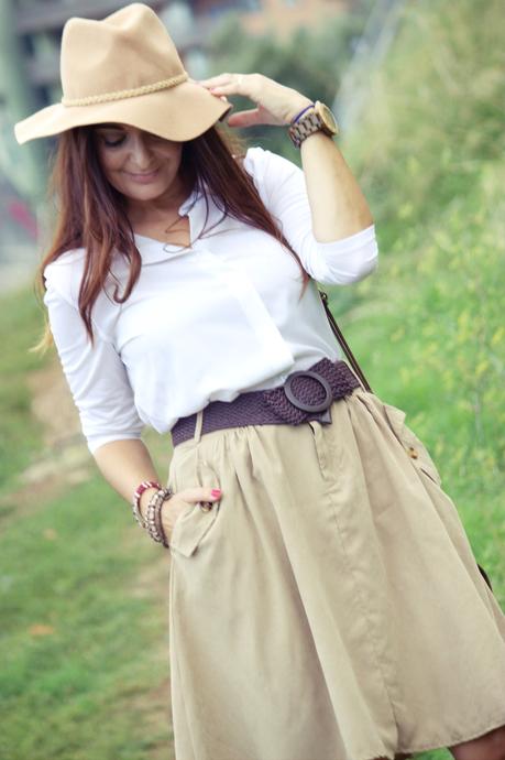 Dressgal: falda con cinturón